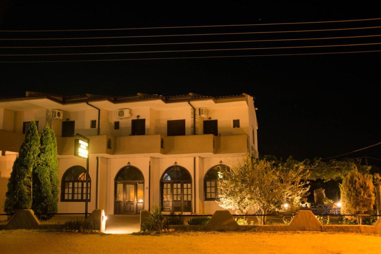 Palm Tree Apartments Psakoudia Exterior foto